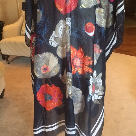 Woven Heart Floral Kimono - Picture 10 of 13